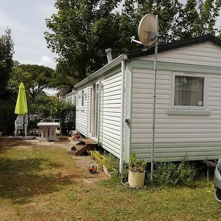 Mobilhome Oleron Simple Et Spacieux A 1min De L'ocean *