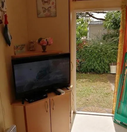 Mobilhome Oleron Simple Et Spacieux A 1min De L'ocean Campsite *