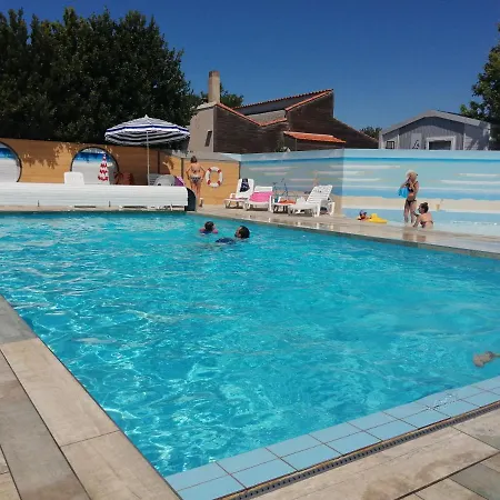Mobilhome Oleron Simple Et Spacieux A 1min De L'ocean * La Cotiniere