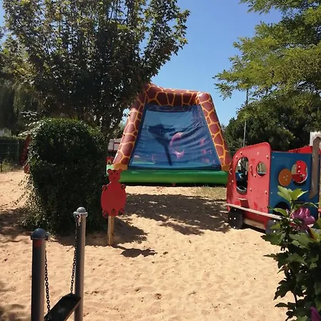 Mobilhome Oleron Simple Et Spacieux A 1min De L'ocean Parque de Campismo