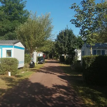 Mobilhome Oleron Simple Et Spacieux A 1min De L'ocean Campsite *