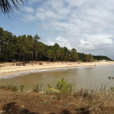 Mobilhome Oleron Simple Et Spacieux A 1min De L'ocean * La Cotiniere