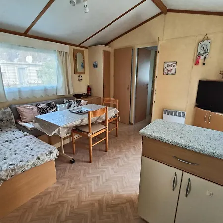 Mobilhome Oleron Simple Et Spacieux A 1min De L'ocean * La Cotinière
