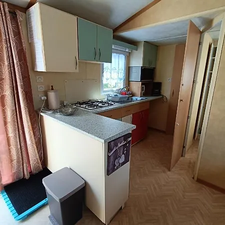 Mobilhome Oleron Simple Et Spacieux A 1min De L'ocean Campsite *