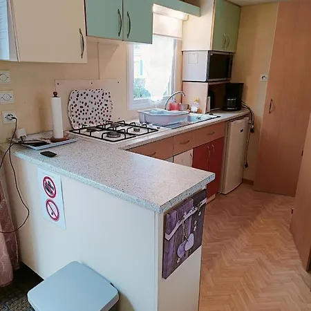 Mobilhome Oleron Simple Et Spacieux A 1min De L'ocean La Cotinière