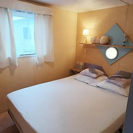 Mobilhome Oleron Simple Et Spacieux A 1min De L'ocean *