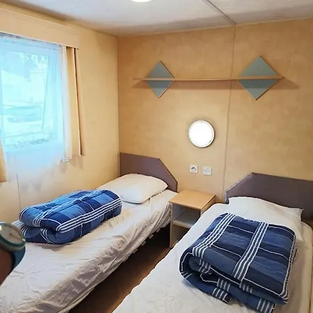 Mobilhome Oleron Simple Et Spacieux A 1min De L'ocean