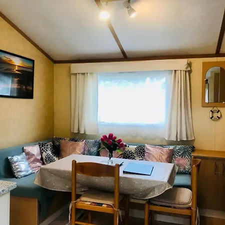 Mobilhome Oleron Simple Et Spacieux A 1min De L'ocean Parque de Campismo
